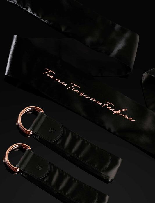 Kissoire Deluxe Satin Noir Bondage Kit